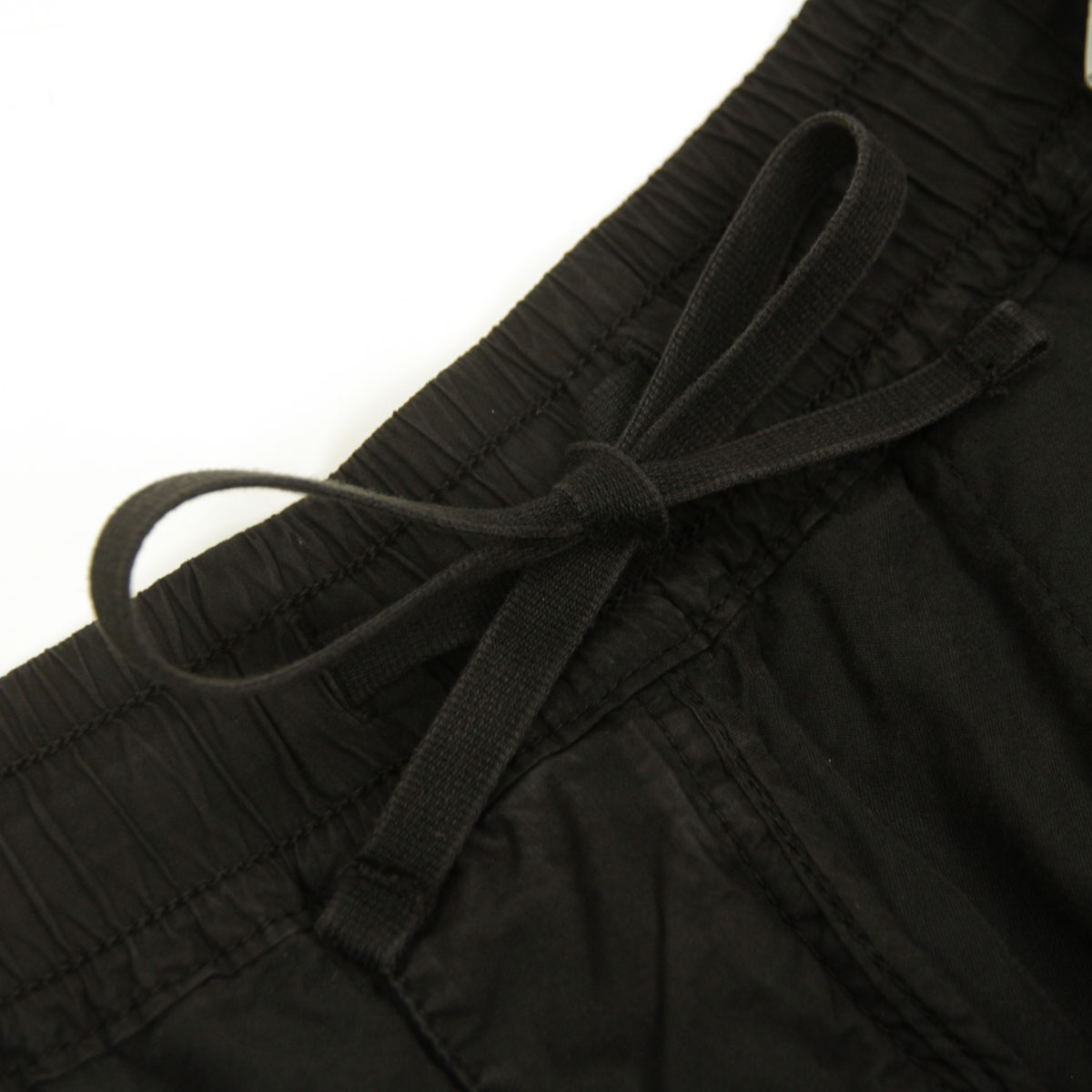 ���ȡ��󥢥����� ��� �ȥ饦�����ѥ�� ������ STONE ISLAND �ܥȥॹ ����ѥ�� STONE ISLAND STRETCH COTTON TELA PARACADUTE TROUSER PANTS K1S15 3100031 S0003 V0029 BLACK AB4B B1C C2D DDE E13F