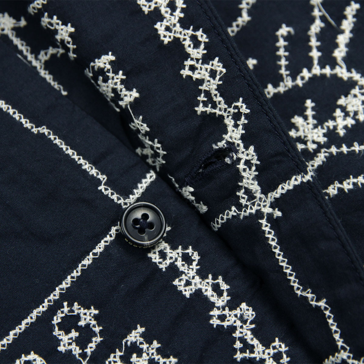�����å�����ɥ����� ��� ���ߥ���� ��������Ź SCOTCH&SODA Ĺµ �����奢�륷��� ALLOVER EMBROIDERED SHIRT MARFA CROSS STITCH CARBON (NAVY) 182210 001 51700 79 A39B B1C C1D D6E E06F