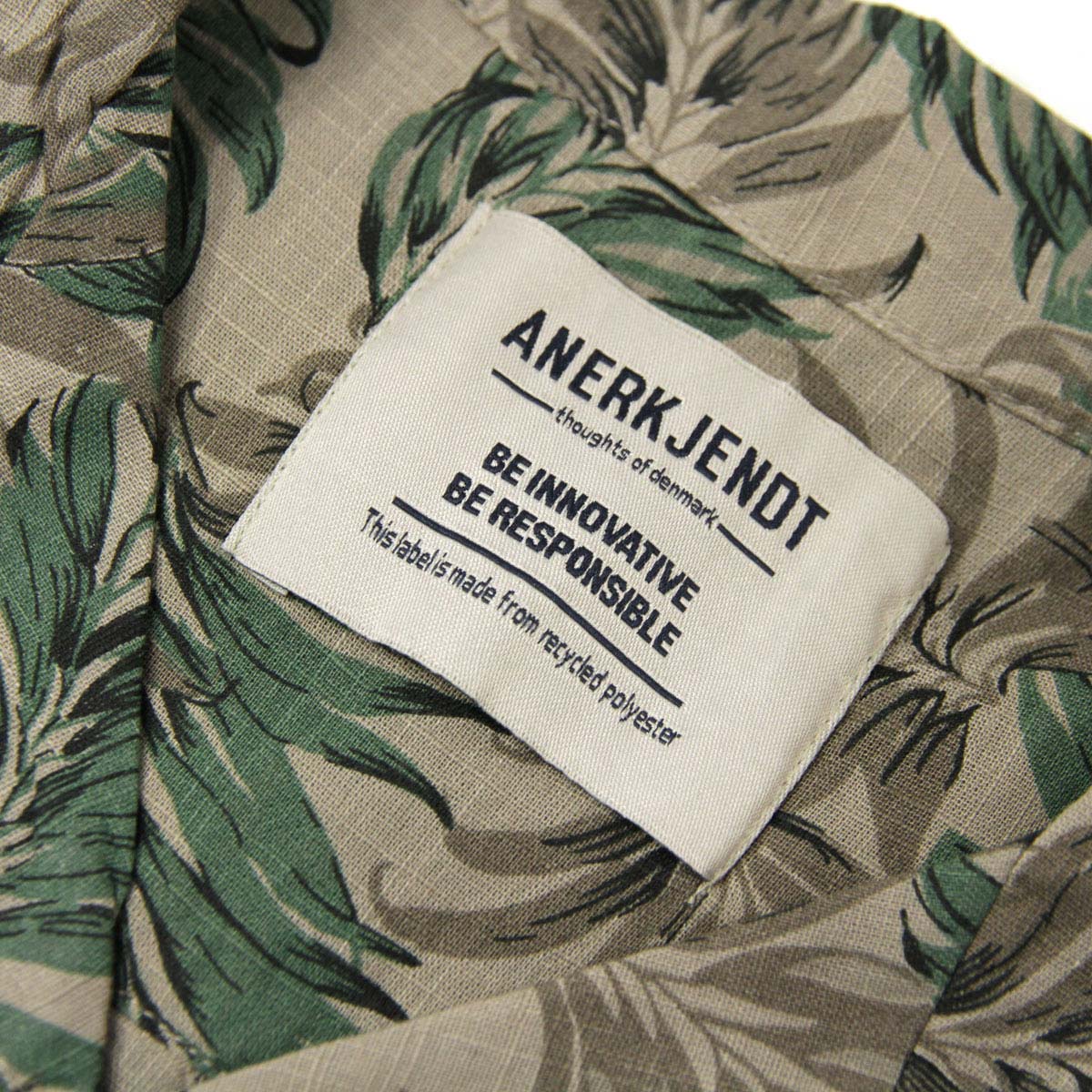 ʥå ANERKJENDT Ź  Ⱦµߥ ץ󥫥顼 SHORT SLEEVE OPEN COLLARED SHIRT DUSKY GREEN 9219046 4026 A81B B1C C1D D6E E08F