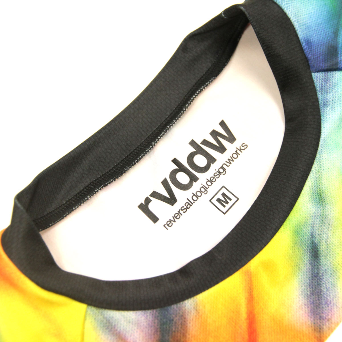 ��С����� ��� ��å��奬���� ��������Ź REVERSAL �������� Ⱦµ ���롼�ͥå� TIE DYE SHORT RASH GUARD �������ގ� rv25ss604-MX RED-BLUE-YELLOW A06B B1C C1D D1E E11F
