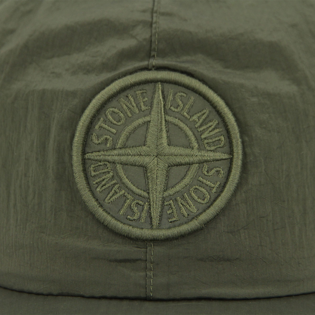 ���ȡ��󥢥����� ��� ��ǥ����� ����å� ������ STONE ISLAND �ʥ����� ���� ˹�� STONE ISLAND NYLON METAL IN ECONYL CAP K1S15 9100995 S0076 V0059 MUSK