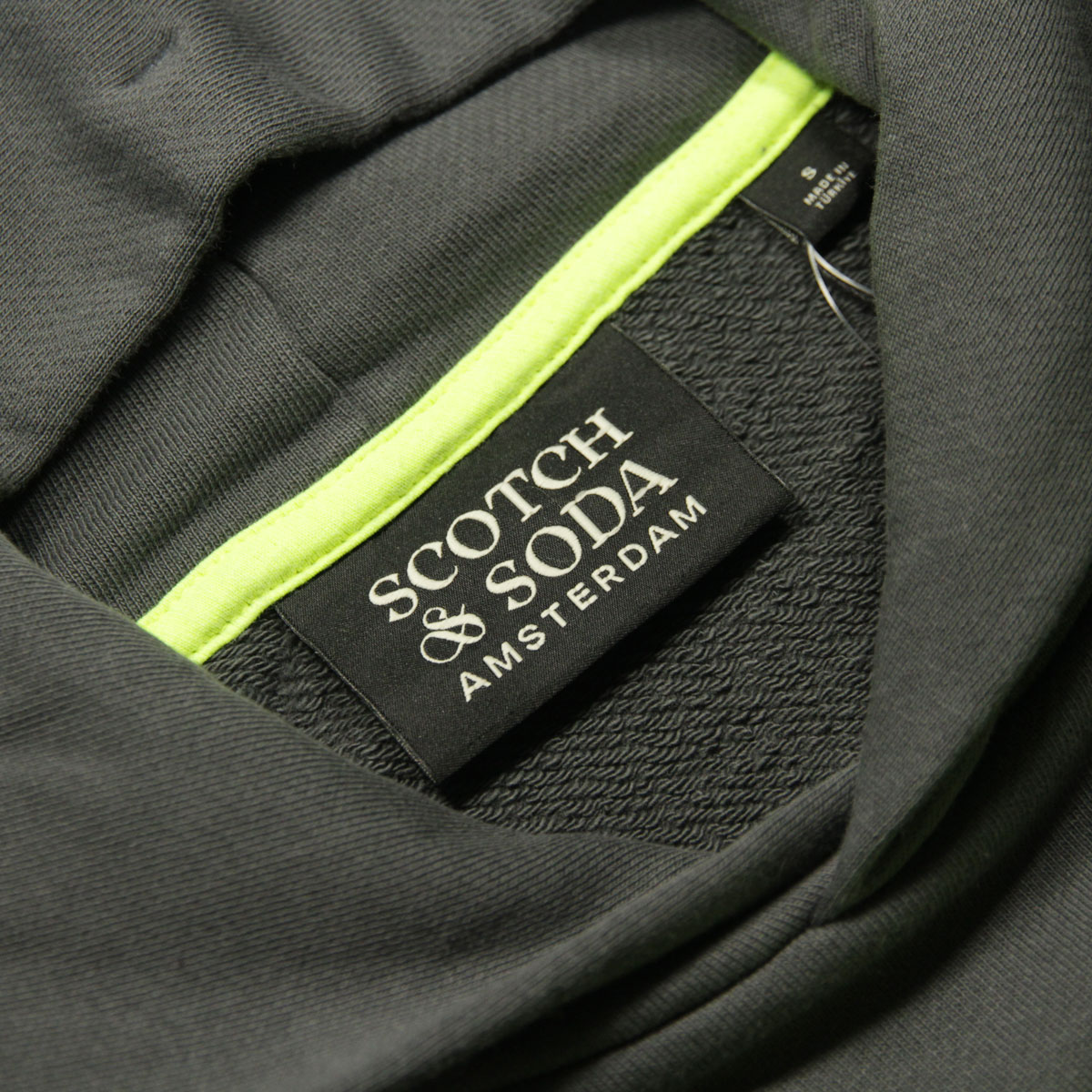 �����å�����ɥ����� �ѡ����� ��� ��������Ź SCOTCH&SODA �ץ��� �ץ륪���С��ѡ����� �������åȥѡ����� FLUO FRESHER GRAPHIC HOODIE GRAPHITE D 169207 0415 63821 07 A39B B1C C1D D5E E02F