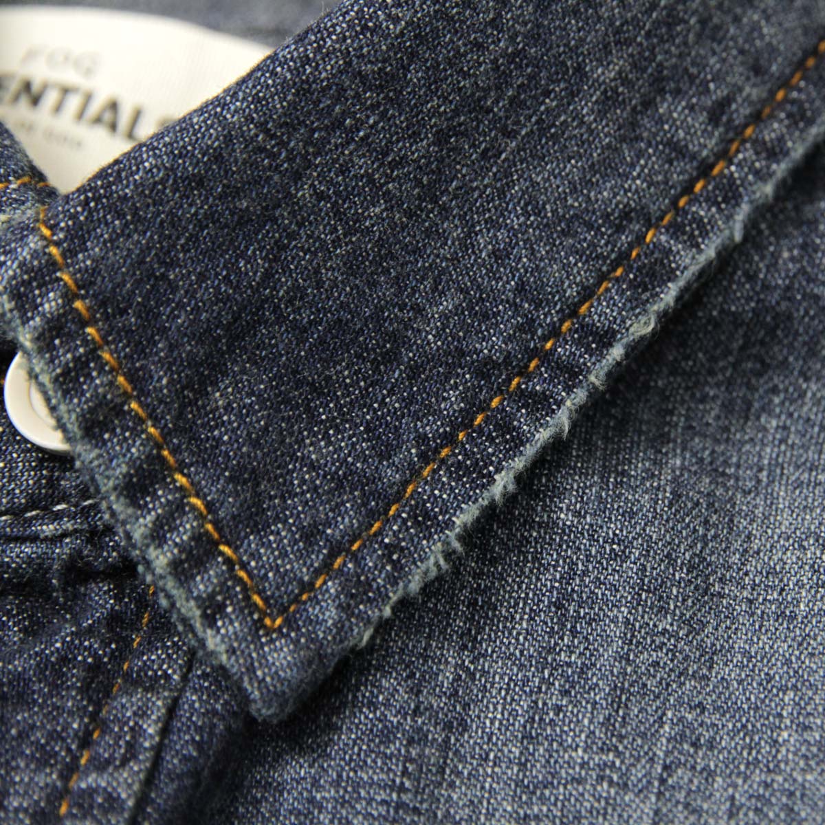 �ե������֥��å� fog essentials ����� ��� ������ FEAR OF GOD Ĺµ�ǥ˥ॷ��� FOG - FEAR OF GOD ESSENTIALS DENIM LONG SLEEVE BUTTON UP SHIRT DARK INDIGO AA5B B1C C1D D6E E06