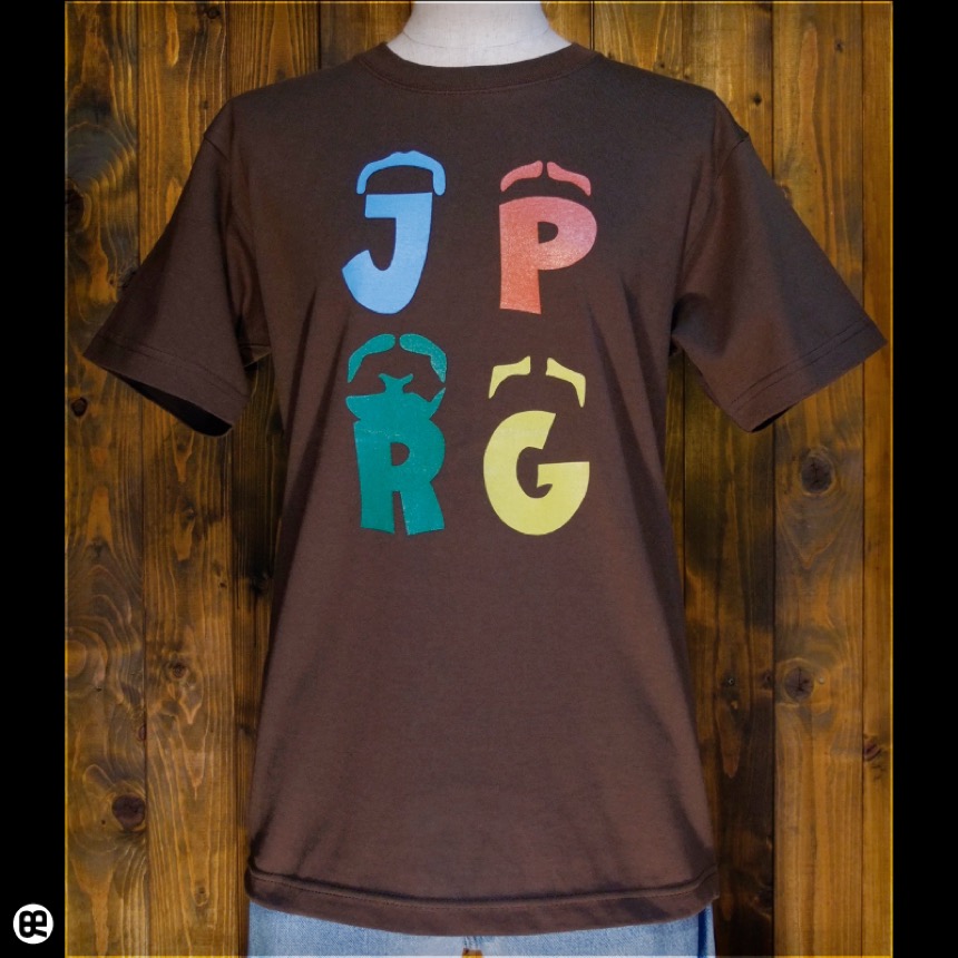 クアトロ：ブラウン：Tシャツ