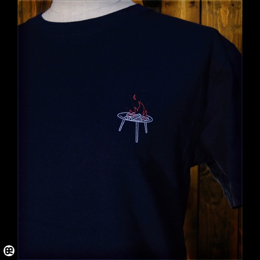 焚き火：ネイビー：Tシャツ