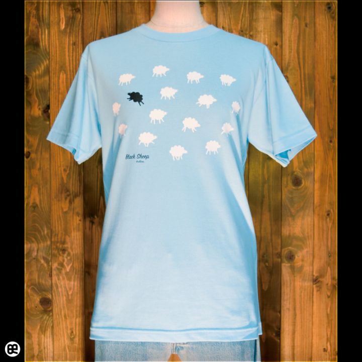 くろいひつじ：ライトブルー：Tシャツ