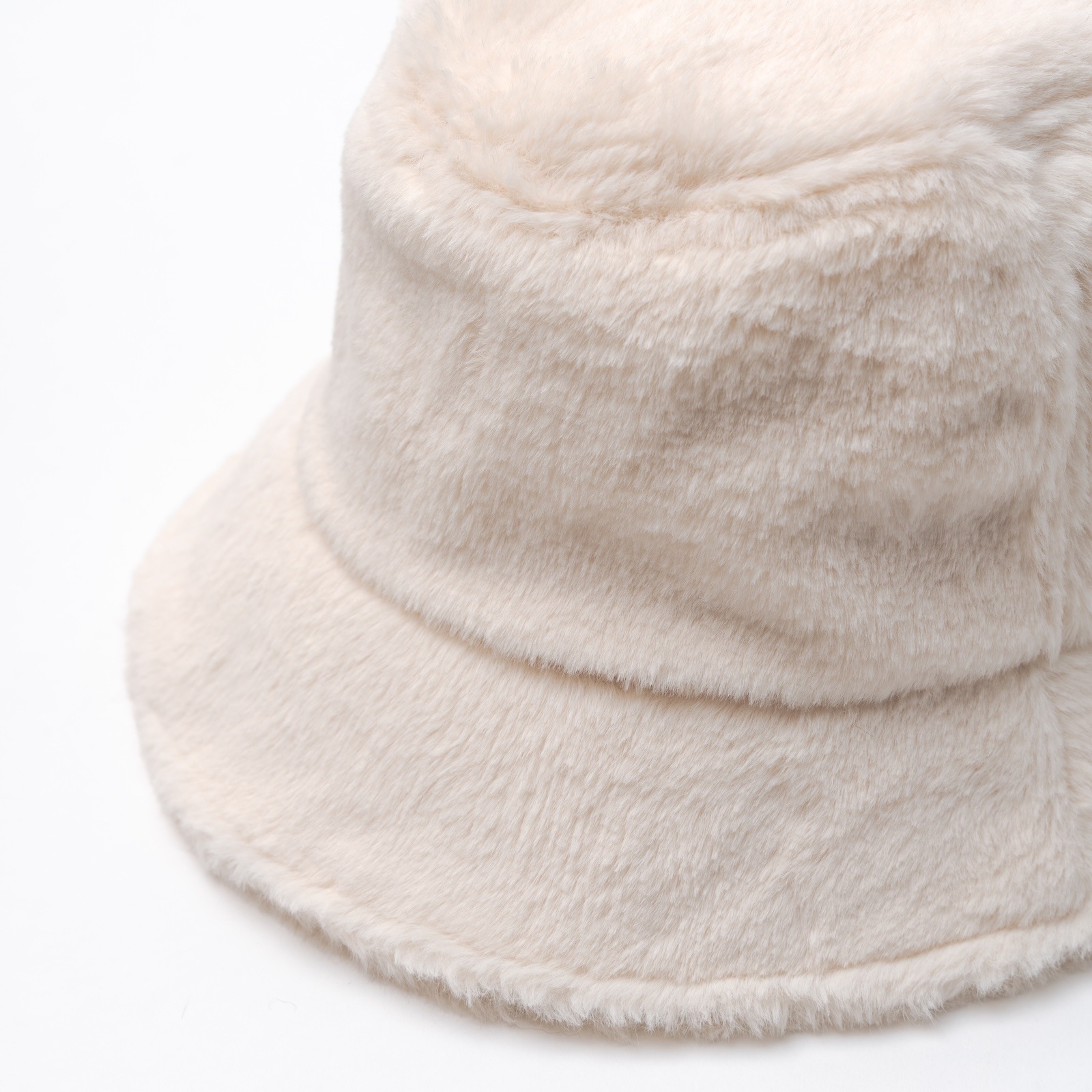 「REGATTO/レガット」 FUR BUCKET