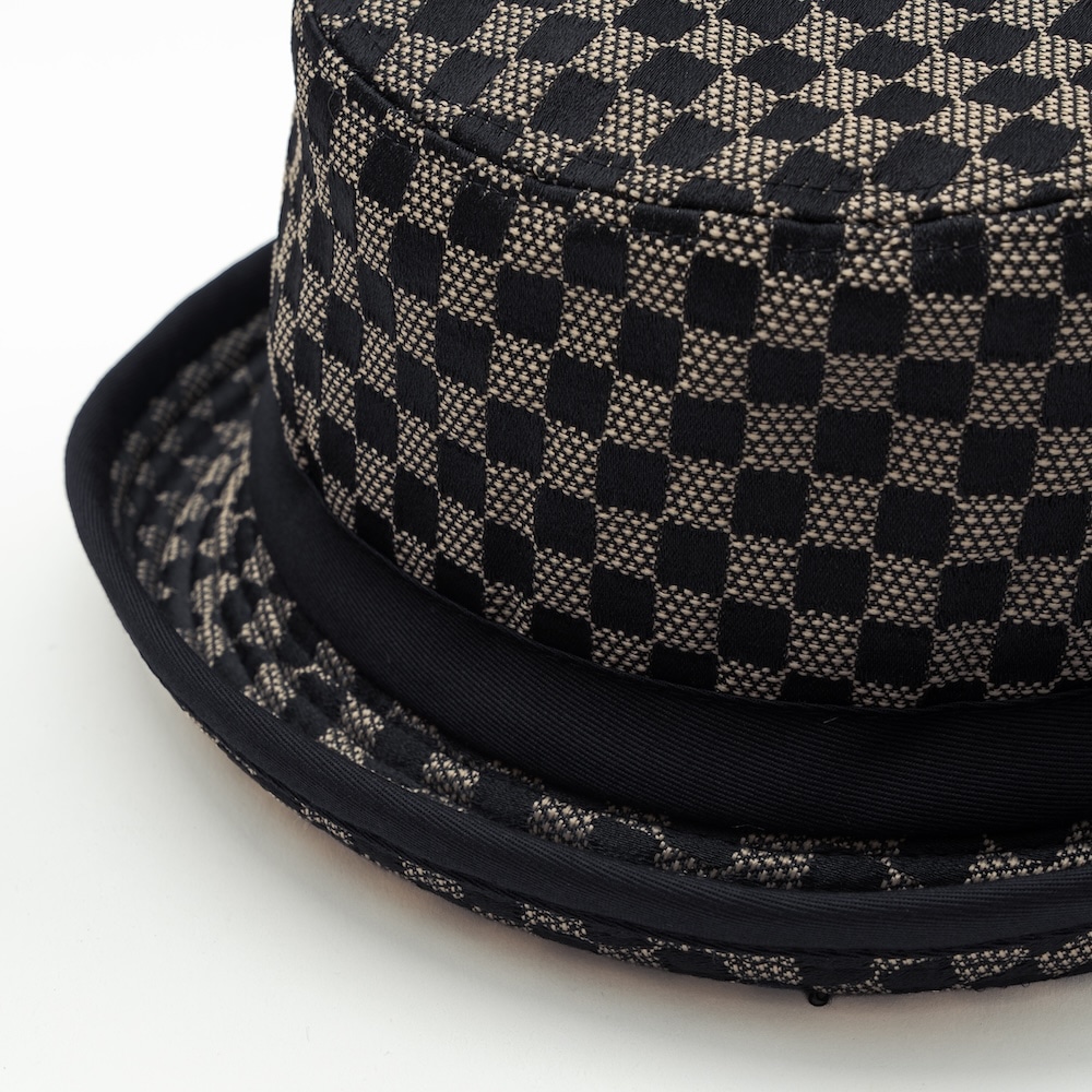 「Editor's Trends/エディターズ トレンド」CHESS PORK PIE XXL