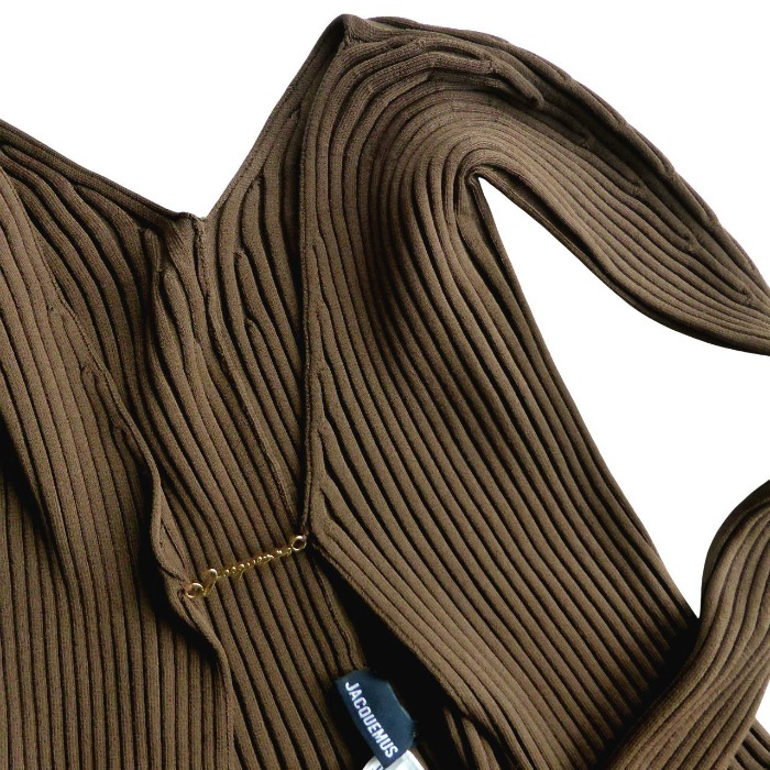 ����å��ॹ ��JACQUEMUS�� �� �ޥ��� �ץ�� ���� ������쥹 ���� ���㡼�� �����ǥ����� �ȥåץ� 32 �֥饦�� 223KN500 ����������š� 