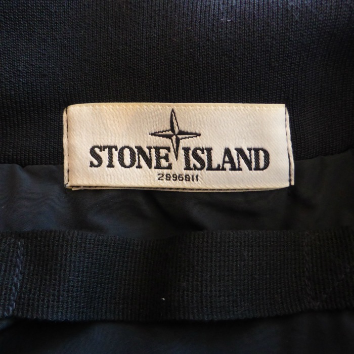 ���ȡ��󥢥����� ��STONE ISLAND�� �ݥꥨ���ƥ� �ʥ����� ���ե��ꥸ�㥱�å� 12SS ���ݡ���å� M �֥�å� 561542022 ������ ��󥺡���š� 