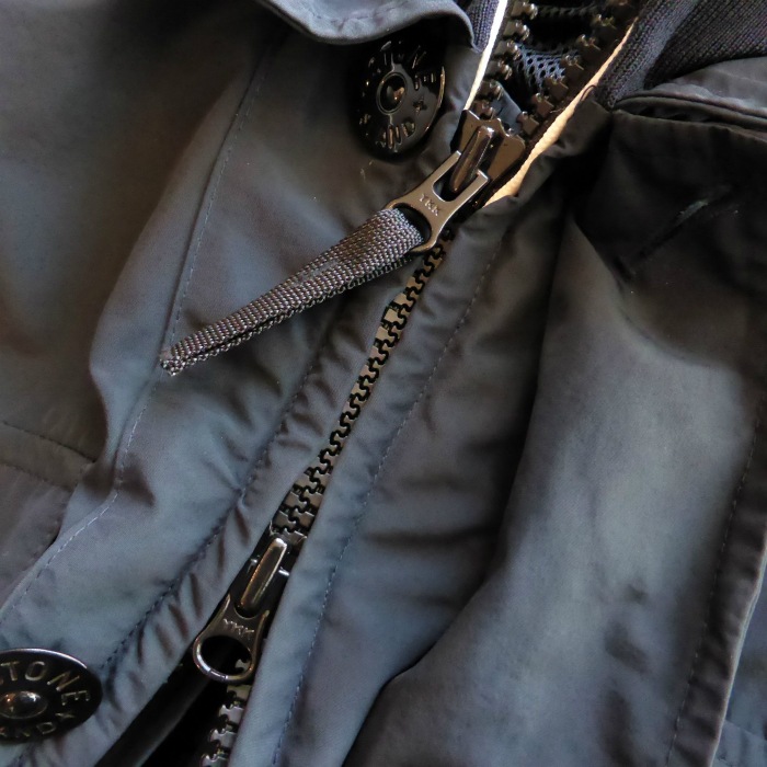 ���ȡ��󥢥����� ��STONE ISLAND�� �ݥꥨ���ƥ� �ʥ����� ���ե��ꥸ�㥱�å� 12SS ���ݡ���å� M �֥�å� 561542022 ������ ��󥺡���š� 