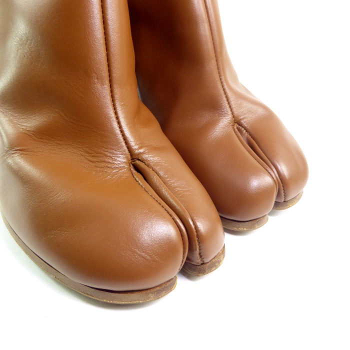 �᥾�� �ޥ른���� ��Maison Margiela�� Tabi ���� ­�� ���硼�ȥ֡��� �쥶�� S58WU0260 �饤�ȥ֥饦�� #38�����ʡ� ���