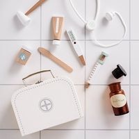 KIDS CONCEPT ���å����󥻥ץ� Doctors case white �ɥ�����