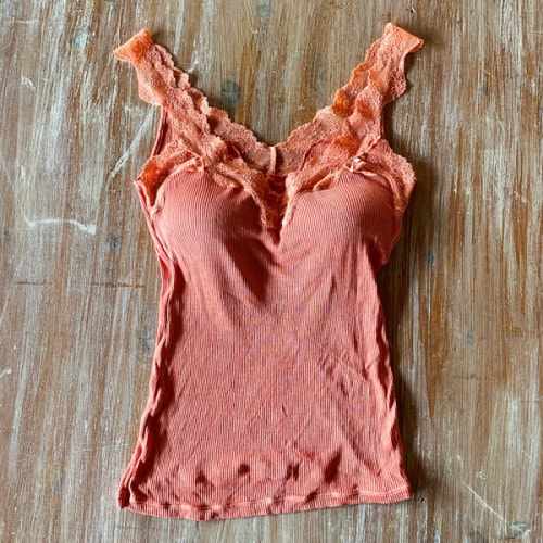 絹糸紡　シルク キャミソール「テレコリブ×レース」　草木染め　5あかねさす【ネコポス不可】