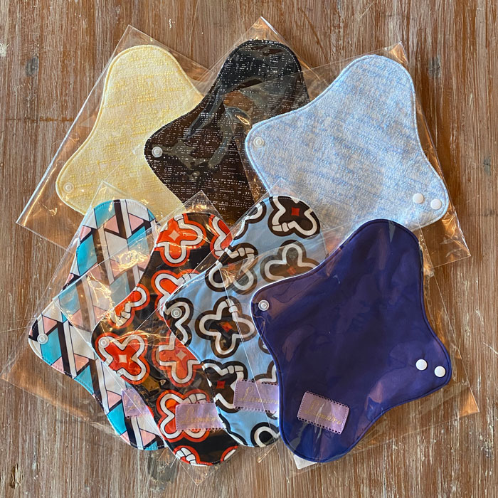 LUMIERE SELECTION　布ナプキン［軽い日～普通の日用］布ナプキンホルダーSサイズ防水あり【ネコポス可】