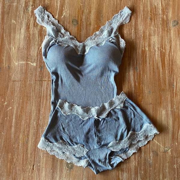 絹糸紡　シルク キャミソール「テレコリブ×レース」　草木染め　15宵涼み（よいすずみ）【ネコポス不可】