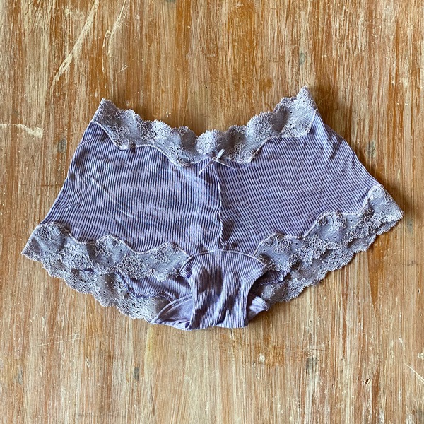 絹糸紡　シルク キャミソール「テレコリブ×レース」　草木染め　29空色鼠（そらいろねず）【ネコポス不可】