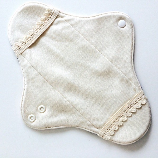 LUMIERE SELECTION　［おりもの〜普通の日］8枚Cセット　10％OFF