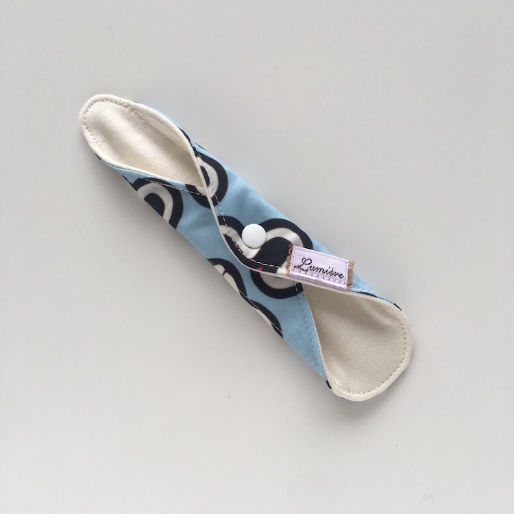 LUMIERE SELECTION　［おりもの］Tバッグ5枚Kセット　10％OFF