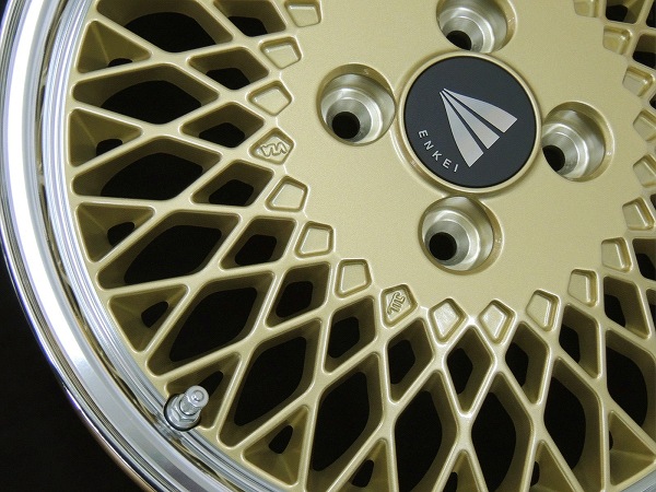 送料無料 N-VAN アトレー クリッパー など 軽自動車用！  ■ＥＮＫＥＩ エンケイ ９２メッシュ ■Gold with Machined Lip ■165/50R15 ■ヨコハマタイヤ