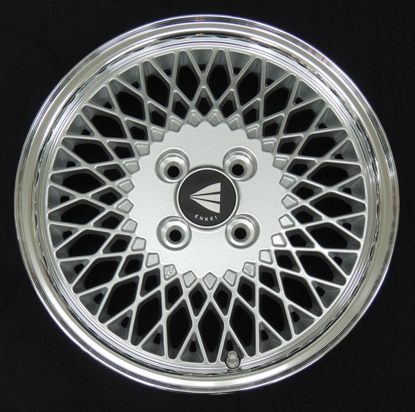 送料無料 N-VAN アトレー クリッパー など 軽自動車用！  ■ＥＮＫＥＩ エンケイ ９２メッシュ ■Silver with Machined Lip ■165/50R15 ■ヨコハマタイヤ