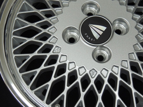 送料無料 N-VAN アトレー クリッパー など 軽自動車用！  ■ＥＮＫＥＩ エンケイ ９２メッシュ ■Silver with Machined Lip ■165/50R15 ■ヨコハマタイヤ