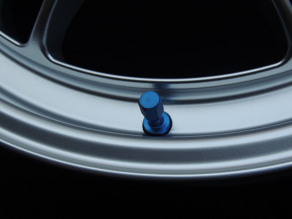 送料無料 国産軽量ホイール新品4本（1台分） □エンケイ レーシング