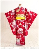 〔小さめ７歳女の子〕七五三レンタル　陽気な天使ブランド×赤地に祝いの彩花  j5006【5歳女児/女の子七五三セット】《レンタル七五三》《753レンタル》《着物》〔フルセット〕〔2022〕〔子供着物〕