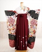 卒業式　袴レンタル　oh1060　着物レンタル　卒業袴【フルセットレンタル】大人用　女性　大学　短大　専門学校　謝恩会　高校　中学校　文化祭　大きめ小学生　卒業式袴　２月　３月　４月　袴レンタル　かわ