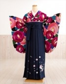 卒業式 袴 レンタル 女　oh5001 フルセットレンタル 大人用 女性 大学 短大 専門学校 謝恩会 高校 文化祭 大きめ小学生 卒業式袴 ３月 ４月 袴レンタル 人気 春 往復送料無料  白地にフ