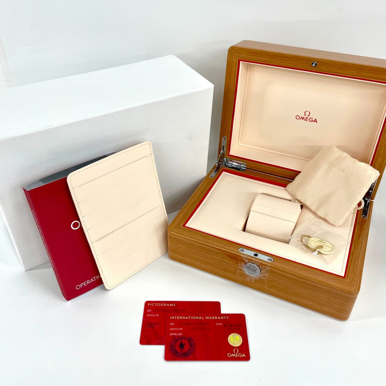 中古　OMEGA カフス　箱あり O7744 | [中古]オメガ シーマスター300 マスターコーアクシャル 233.30