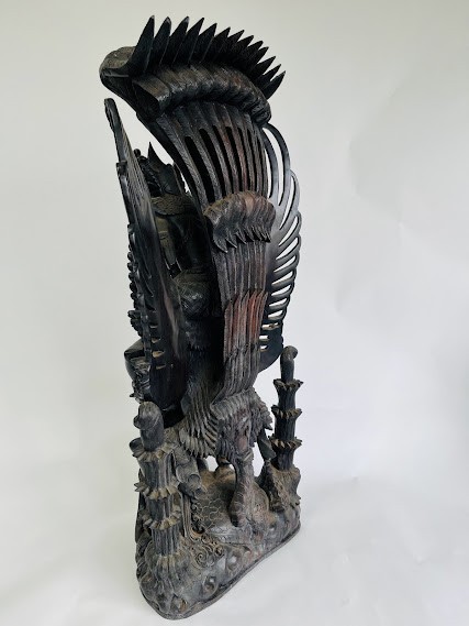 縞黒檀細密彫刻ガルーダに乗るヴィシュヌ神 縞黒檀細密彫刻