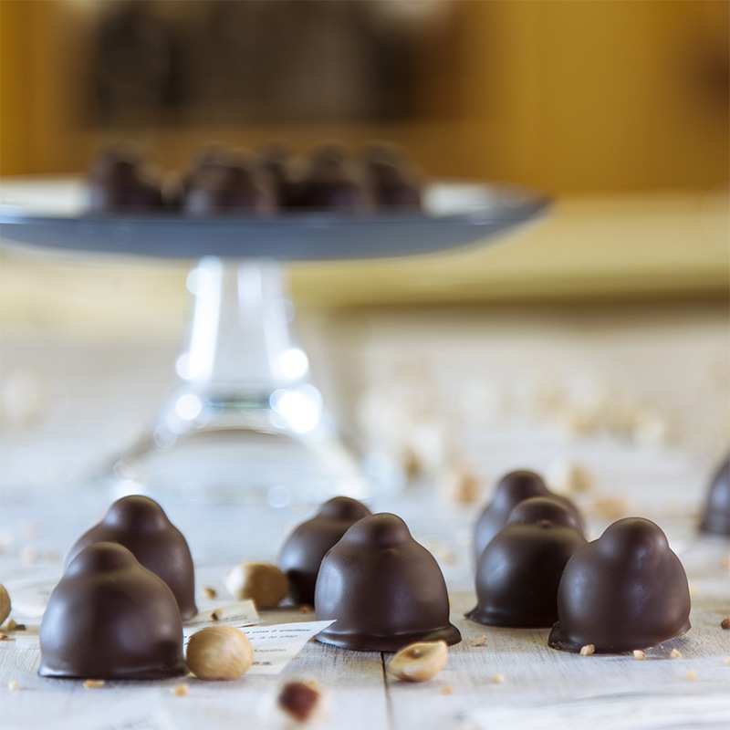 Baci バッチ オリジナル ダークチョコレート150g(12粒) ヘーゼルナッツ