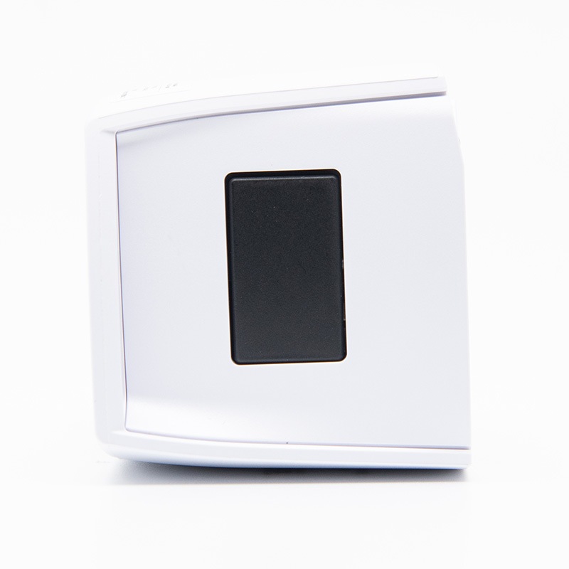 ebure2025AW 新品未使用タグ付き　販売中 SKROSS MUV MICRO 変換プラグ 海外対応電源アダプタ 220か国対応