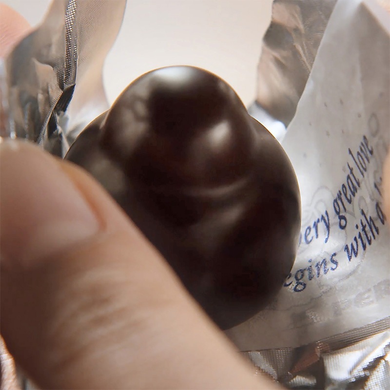 ふ*う様 Baci ヘーゼルナッツチョコレート12piece×20箱セット 楽天市場】Baci バッチ オリジナル ダークチョコレート 10箱