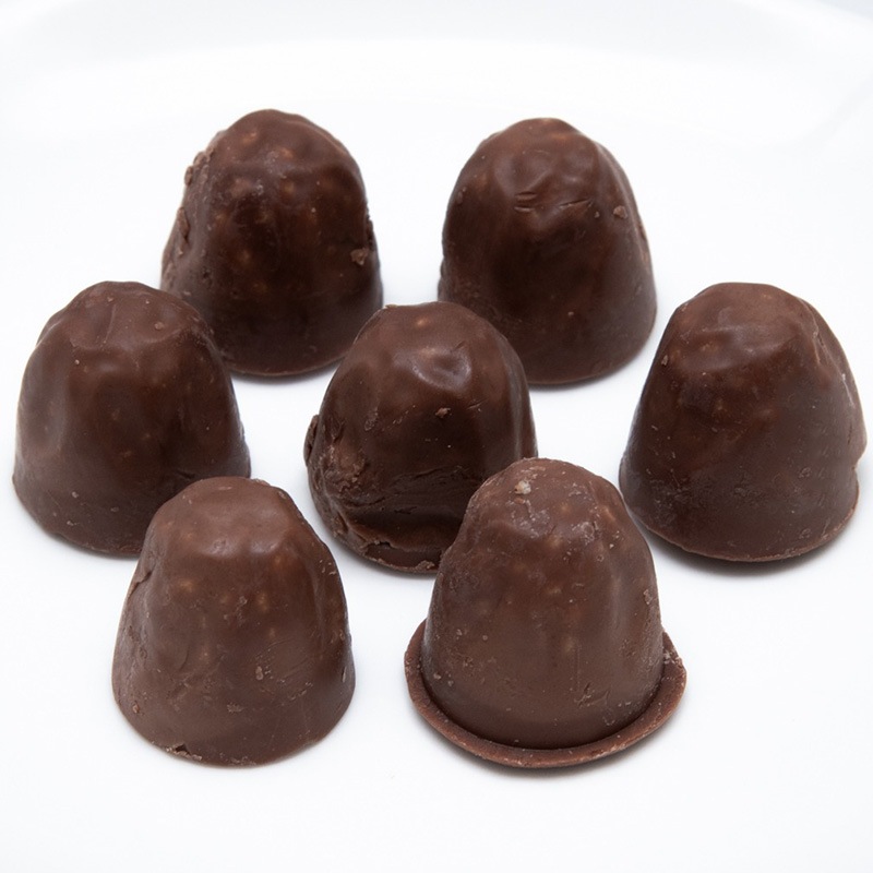 エジプトピラミッドヘーゼルナッツココアクランチ 11粒入り110g 個包装