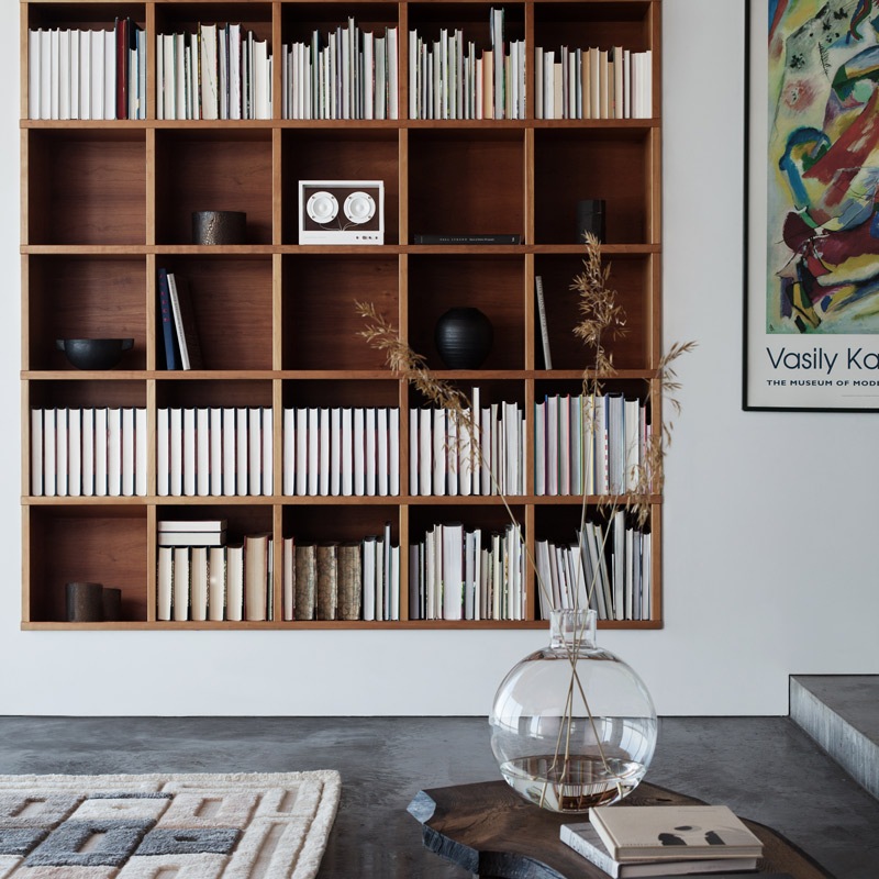 SMALL TRANSPARENT SPEAKER