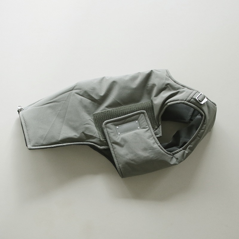 ���ͥ��󥵥졼�ȏ�� �ɿ����ʥ٥��� - Khaki<br> 3M Thinsulate��� Waterproof Futuristic Padded Vest