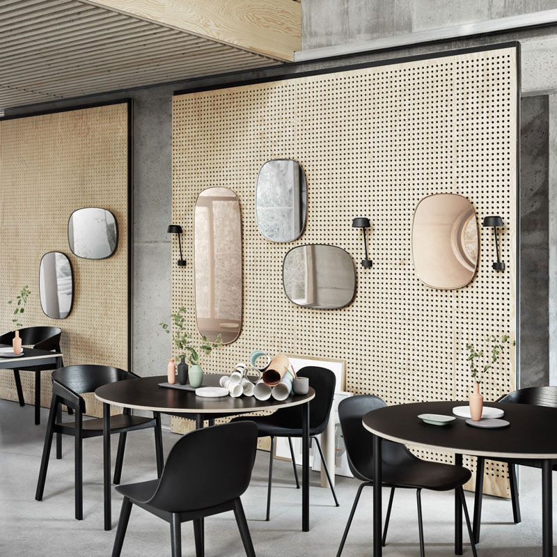 FRAMED MIRROR / Small