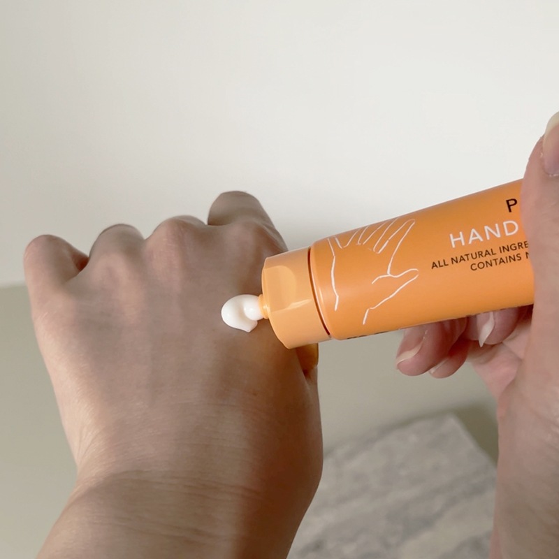 �ץ�ߥ���ϥ�ɥ������꡼��<br>BODYPEACE PREMIUM HAND CAR CREAM