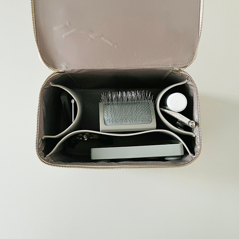 ���롼�ߥ󥰥ܥå���<br>Grooming Organizer