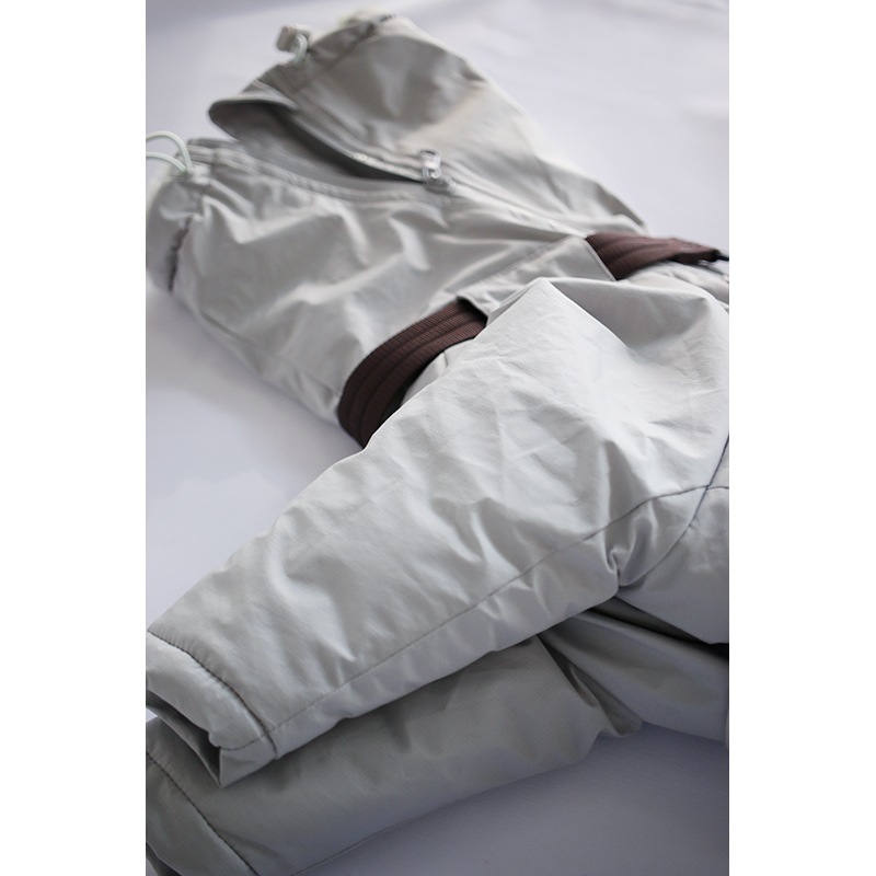 ���ͥ��󥵥졼�ȏ�� �ɿ�ܥ�塼�ॹ�Ρ�������<br>3M Thinsulate��� Antistatic Down-Feel Ultra-Waterproof Extra-Thick 4-Legged Padded Snowsuit