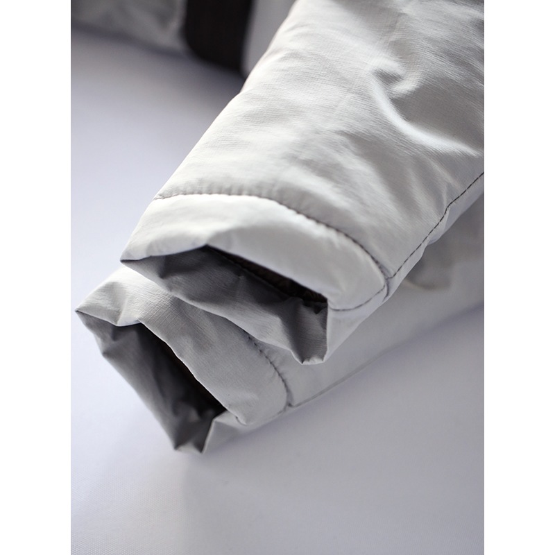 ���ͥ��󥵥졼�ȏ�� �ɿ�ܥ�塼�ॹ�Ρ�������<br>3M Thinsulate��� Antistatic Down-Feel Ultra-Waterproof Extra-Thick 4-Legged Padded Snowsuit