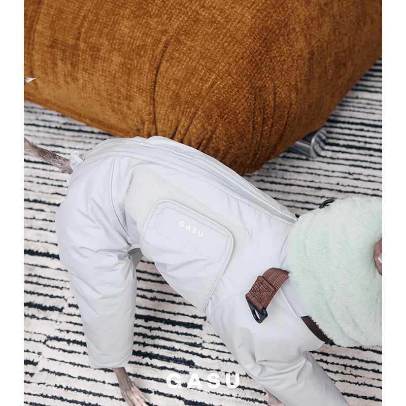 ���ͥ��󥵥졼�ȏ�� �ɿ�ܥ�塼�ॹ�Ρ�������<br>3M Thinsulate��� Antistatic Down-Feel Ultra-Waterproof Extra-Thick 4-Legged Padded Snowsuit