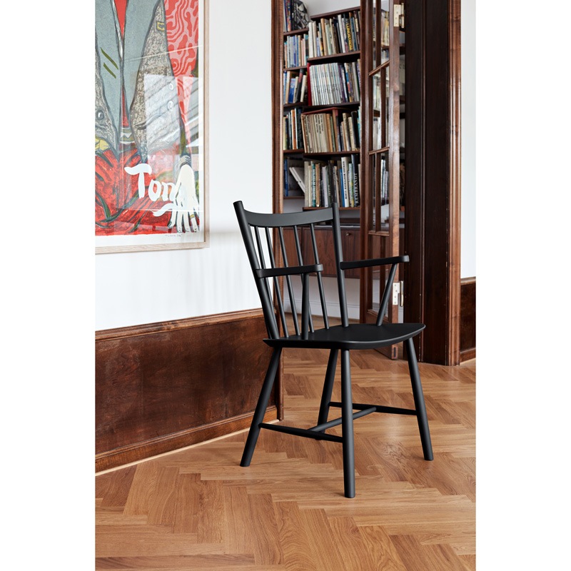 J42 CHAIR