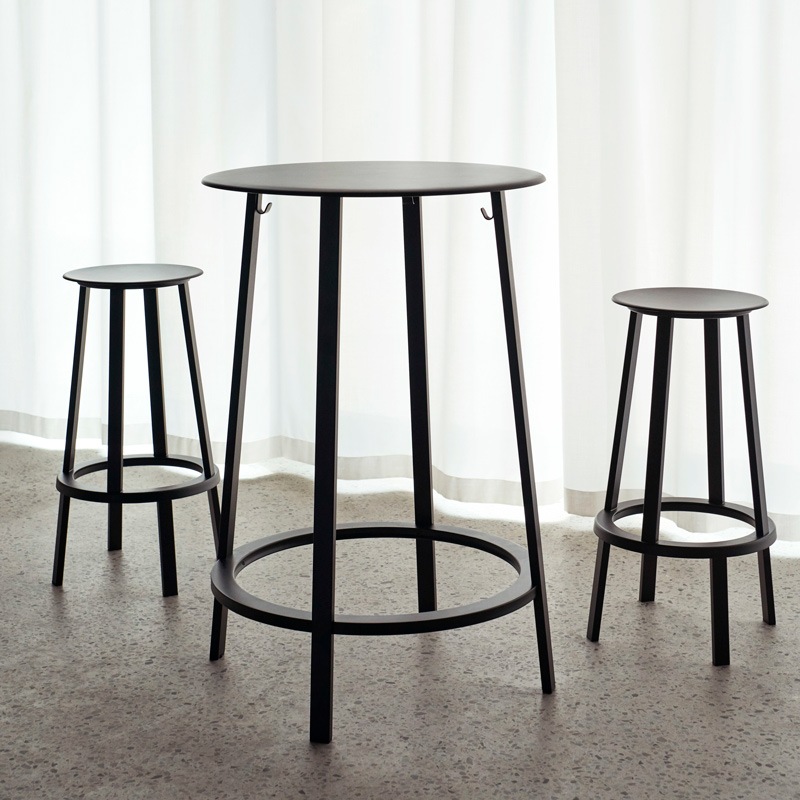 REVOLVER TABLE