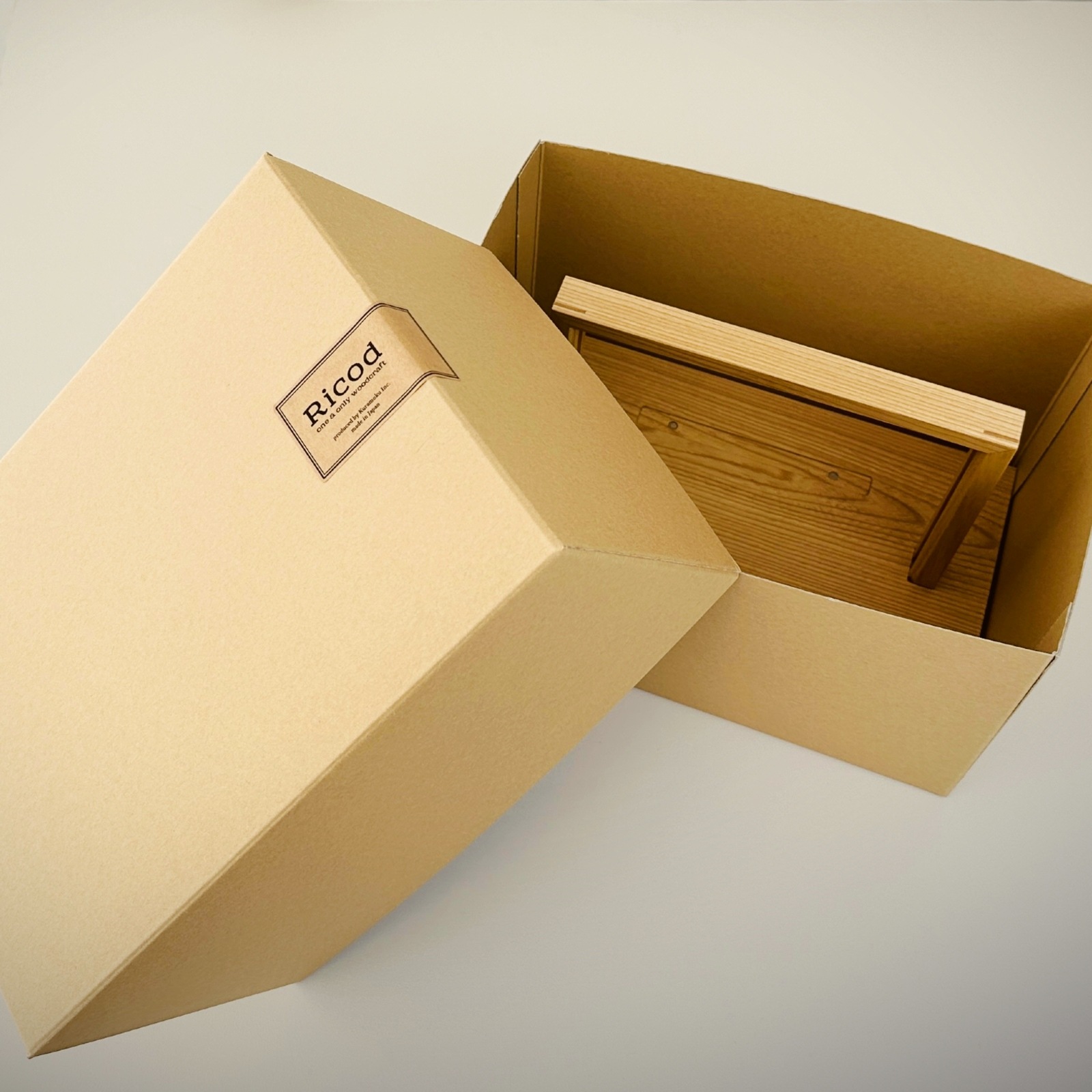 『ペットメモリアルステージ　ペットのお仏壇』