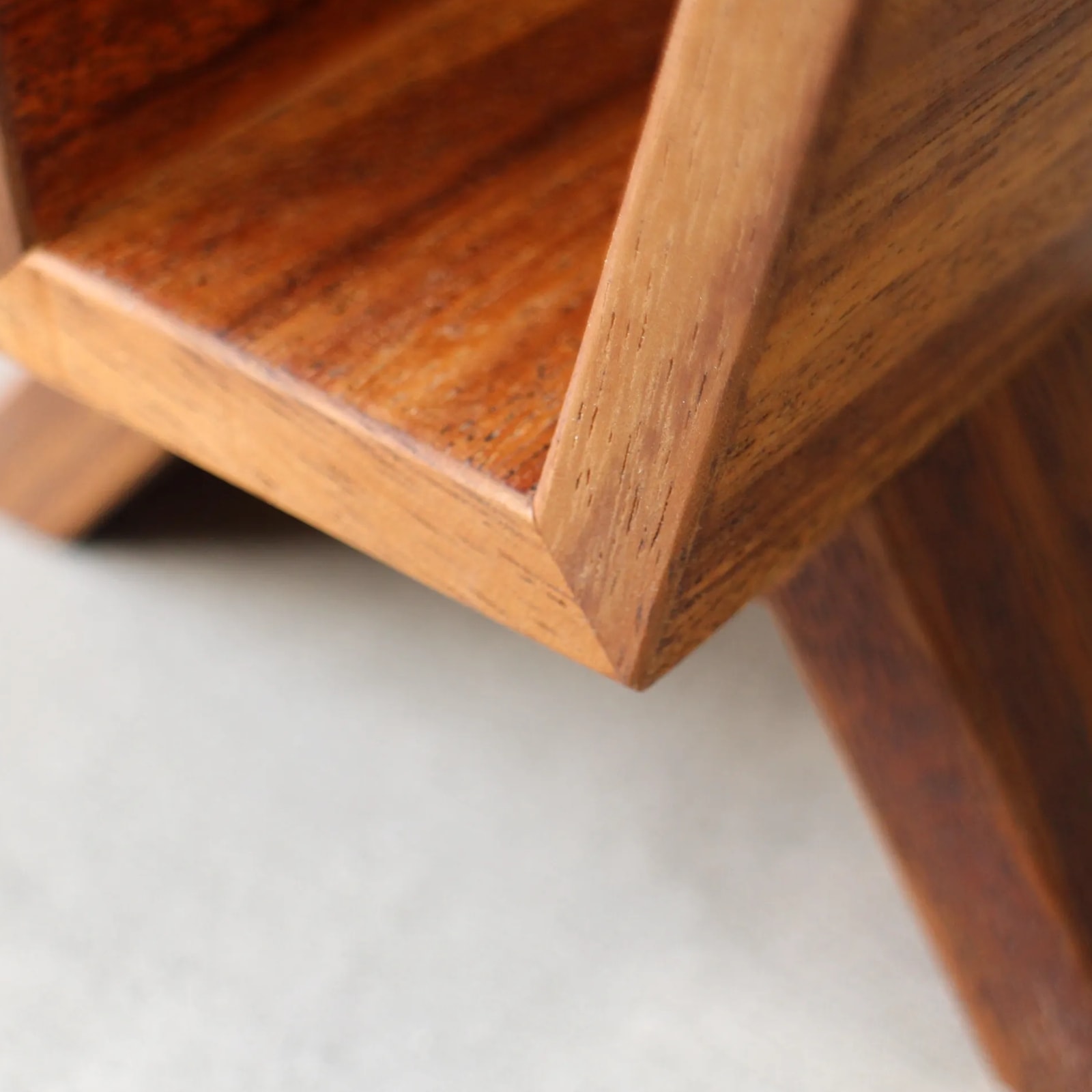 『マガジンラック』