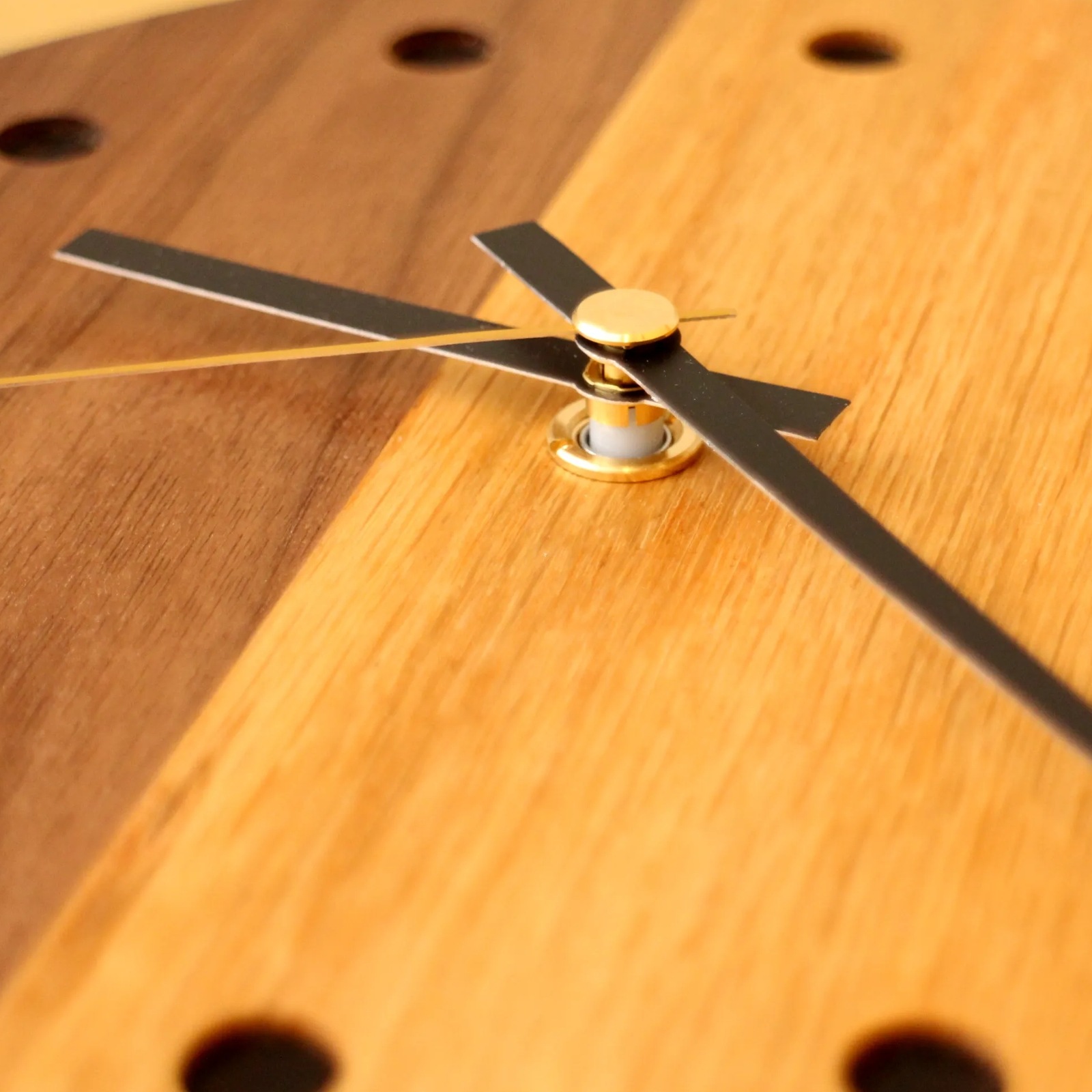 壁掛け時計　Walnut×Oak