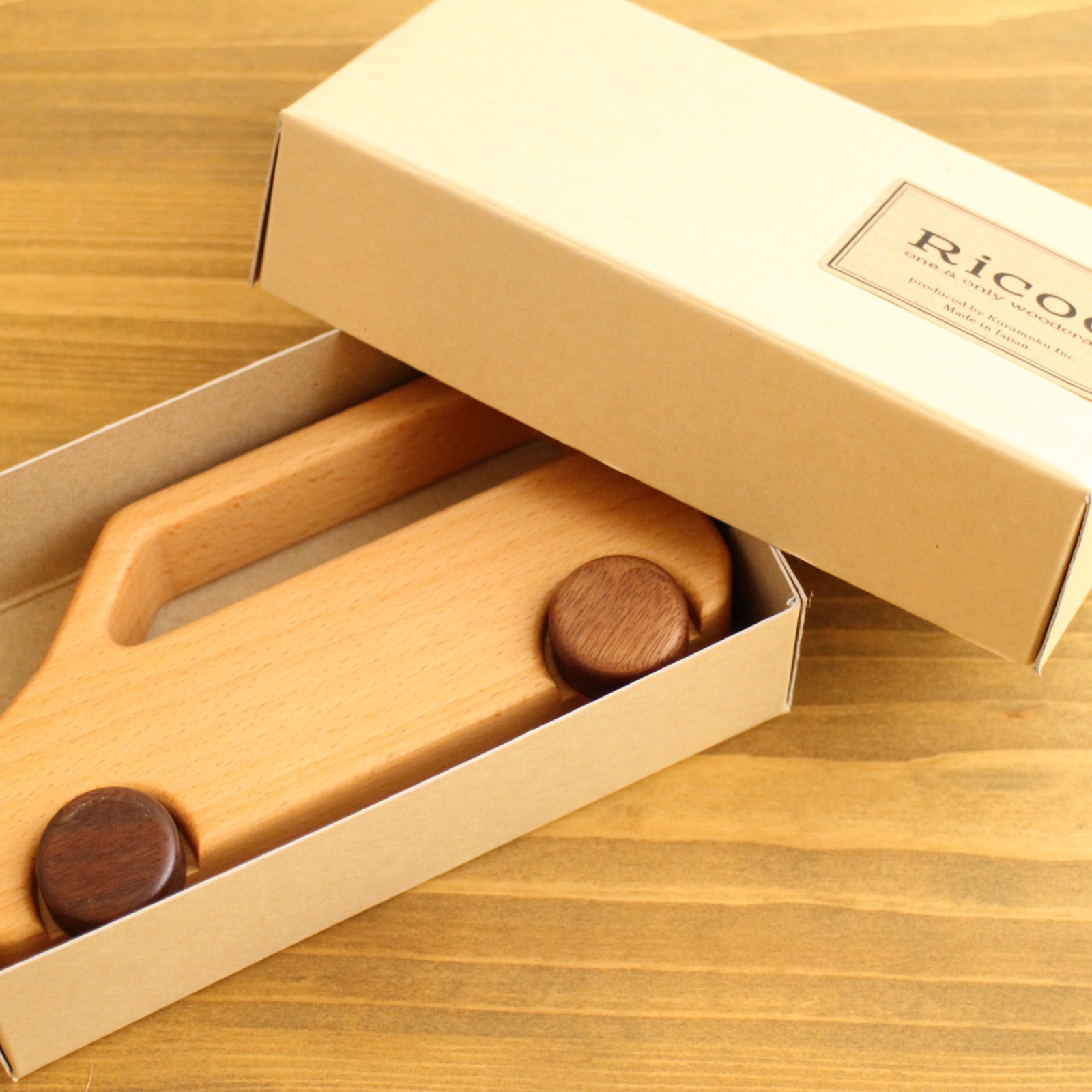 木のくるま　‐ミニバン‐